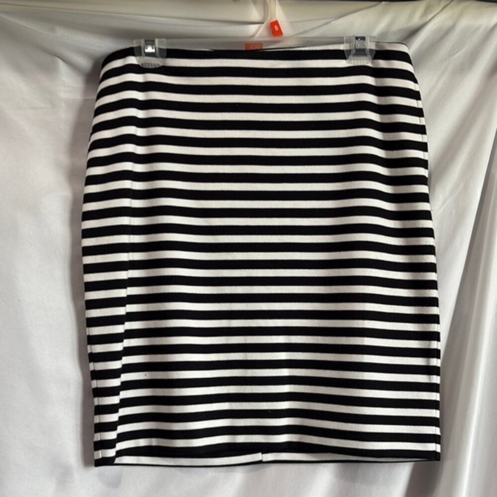 MM113 Merona Classic Black and White Pencil Skirt